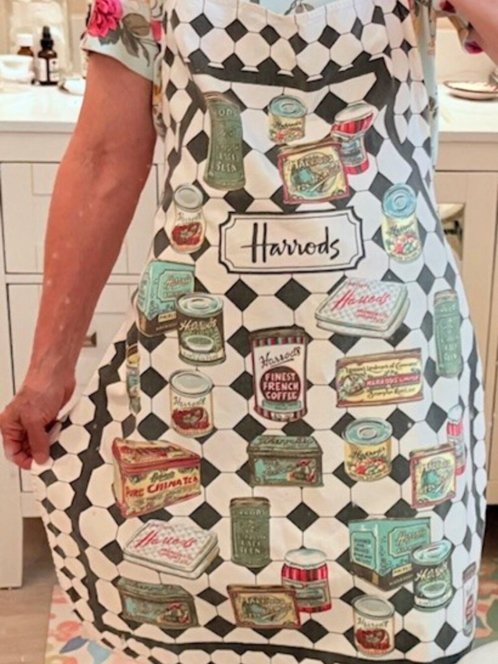 Cute! Harrods Kitchen Apron/100% Cotton